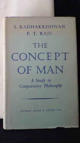 Image du vendeur pour The concept of man. A study in comparative philosophy. mis en vente par GAMANDER ANTIQUARIAT