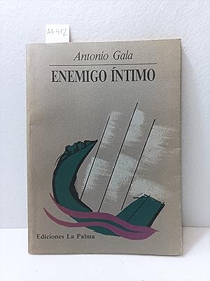 Imagen del vendedor de Enemigo ntimo. a la venta por AZAR LIBROS