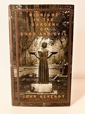 Seller image for Midnight in the Garden of Good and Evil: A Savannah Story [FIRST EDITION, FIRST PRINTING] for sale by Vero Beach Books