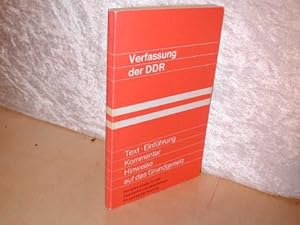 Image du vendeur pour Verfassung der DDR. Text, Einfhrung, Kommentar, Hinweise auf das Grundgesetz. mis en vente par Gabis Bcherlager