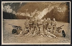 Foto-Ansichtskarte Junge Soldaten mit Artilleriegeschützen, W. K. 1937