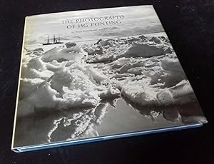 Imagen del vendedor de The Photographs of HG Ponting a la venta por Denton Island Books