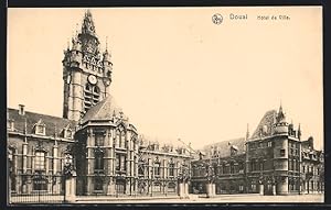 Carte postale Douai, Hôtel de Ville