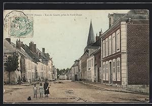 Carte postale Aubenton, Rue du Centre prise du Nord-Ouest, vue de la rue