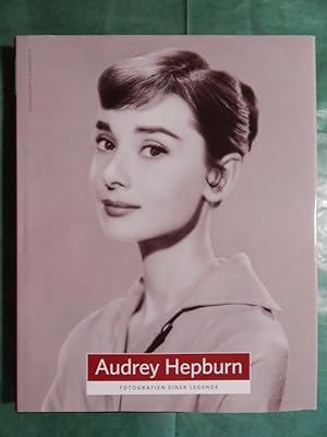 Bild des Verkufers fr Audrey Hepburn - Fotografien einer Legende zum Verkauf von Buchantiquariat Uwe Sticht, Einzelunter.