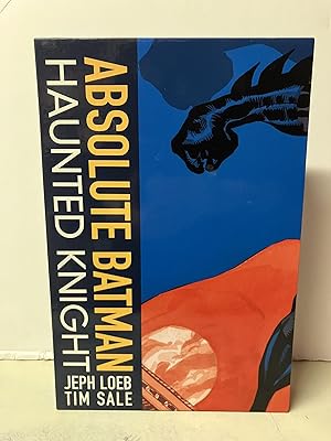 Immagine del venditore per Absolute Batman: Haunted Knight venduto da Chamblin Bookmine
