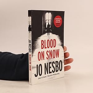 Bild des Verkufers fr Blood on snow zum Verkauf von Bookbot