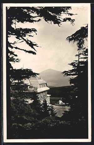 Ansichtskarte Neue und alte Schwarzschlagbaude, Hütten mit Bergpanorama