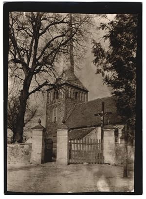 Fotografie W. Apel, Berlin, Ansicht Kutschkau / Kreis Meseritz, Kirche