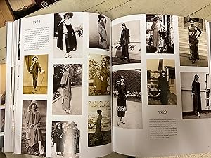 Bild des Verkufers fr Fashion A timeline in photographs: 1850 to today zum Verkauf von EPFOL
