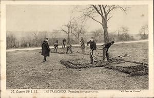 Ansichtskarte / Postkarte Les Trenches, Erste Erdarbeiten, Französische Soldaten, Schützengraben,...