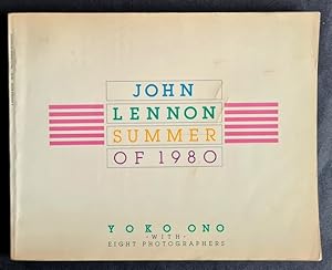 Imagen del vendedor de John Lennon. Summer of 1980. Yoko Ono with eight photographers. a la venta por Librairie Victor Sevilla