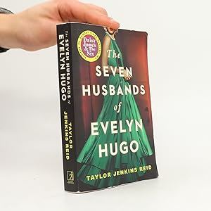 Immagine del venditore per The Seven Husbands of Evelyn Hugo venduto da Bookbot