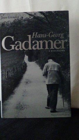 Bild des Verkufers fr Hans-Georg Gadamer. A biography. zum Verkauf von GAMANDER ANTIQUARIAT