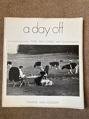 Immagine del venditore per A Day Off: An English Journal venduto da Lacey Books Ltd