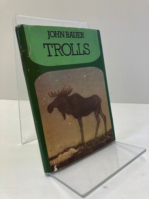 Image du vendeur pour Trolls mis en vente par Monroe Street Books