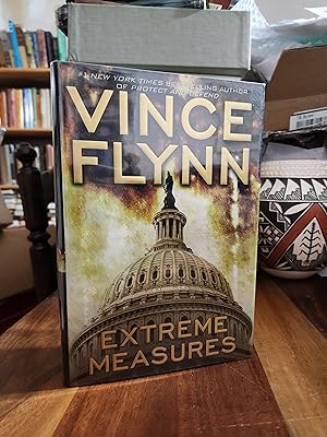 Extreme Measures (A Mitch Rapp Novel)