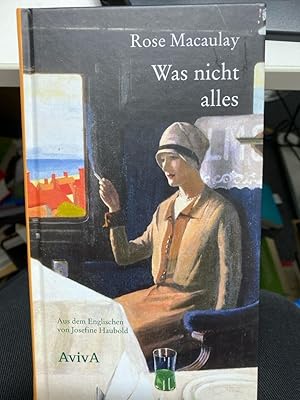 Bild des Verkufers fr Was nicht alles : eine prophetische Komdie. Rose Macaulays 1918 erschienener Roman "What not" gilt als Inspiration fr Aldous Huxleys "Schne neue Welt". Im England einer unbestimmten Zeit nach dem  Groen Krieg", der die Menschen und die Gesellschaft schwer gezeichnet hat, ist die Regierung zu dem Schluss gekommen, dass der Krieg und das Elend der Vergangenheit allein der Dummheit der Menschen geschuldet sind, und hat es sich daher zum Ziel gesetzt, die Bevlkerung klger zu machen. Dazu werden die Brger:innen in ein zweifelhaftes System von Intelligenzkategorien klassifiziert, von denen sich nur bestimmte Konstellationen miteinander fortpflanzen sollen. Unerwnschter Nachwuchs wird mit hohen Strafzahlungen sanktioniert, erwnschter finanziell belohnt. Erwartungsgem regt sich Widerstand in der Bevlkerung, die sich die Einmischung in ihre Liebes- und Familienangelegenheiten verbittet. Ein eigens eingerichtetes Ministerium, das  Ministry of Brains", ist mit der Durchfhrung und der zum Verkauf von bookmarathon