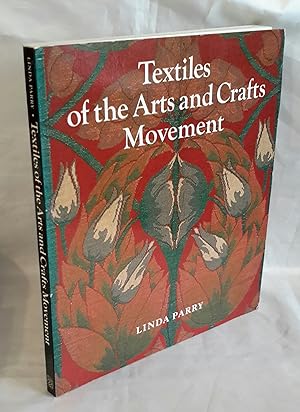 Immagine del venditore per Textiles of the Arts and Crafts Movement. PRESENTATION COPY FROM THE AUTHOR venduto da Addyman Books