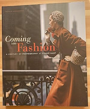 Imagen del vendedor de Coming Into Fashion. A Century of Photography at Conde Nast a la venta por ACCESSbooks