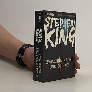 Imagen del vendedor de Zwischen Nacht und Dunkel a la venta por Bookbot