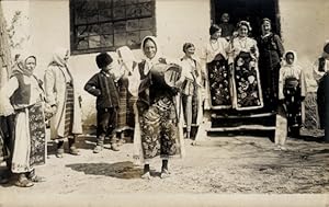 Foto Ansichtskarte / Postkarte Mazedonien   Serbien  , Frauen und Kinder in Trachten, I WK