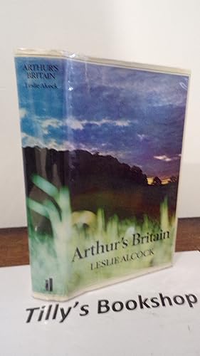 Imagen del vendedor de Arthur's Britain: history and archaeology, AD367-634 a la venta por Tilly's Bookshop