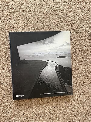 Imagen del vendedor de Between Earth and Heaven: The Architecture of John Lautner a la venta por Jeff's Art Books