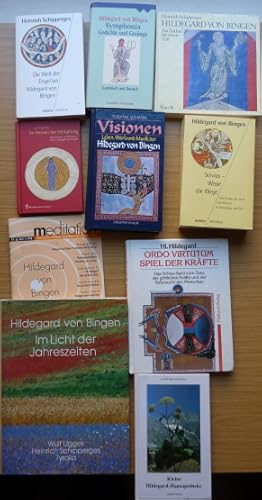 Seller image for Hildegard-von-Bingen-Konvolut 12 Bnde: Symphonia - Gedichte und Gesnge lateinisch und deutsch; Die Welt der Engel bei Hildegard von Bingen; Hildegard von Bingen - Ein Zeichen fr unsere Zeit; Im Herzen der Schpfung - Meditationen zu Miniaturen der hl. Hildegard von Bingen; Kleine Hildegard-Hausapotheke; Hildegard von Bingen im Licht der Jahreszeiten; Scivias - Wisse die Wege; Visionen - Leben, Werk und Musik der Hildegard von Bingen; Meditation Heft 1/1998 Thema Hildegard von Bingen; Ordo Virtutum - Spiel der Krfte; Hildegard von Bingen - Prophetin der kosmischen Weisheit; CD: Sequences and Hymns by Abbess Hildegard of Bingen - Gothic Voices with Emma Kirkby for sale by Elops e.V. Offene Hnde