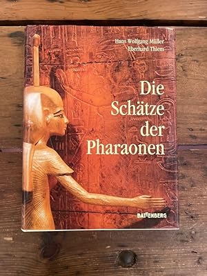 Imagen del vendedor de Die Schtze der Pharaonen. Hans Wolfgang Mller ; Eberhard Thiem. [Red.: Friedrich Naab] a la venta por Antiquariat Liber Antiqua