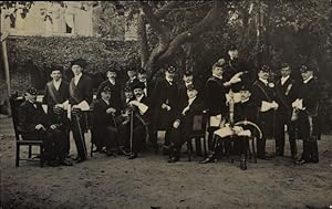 Studentika Foto Ansichtskarte / Postkarte Gruppenbild der Studenten in Uniformen