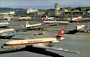 Ansichtskarte / Postkarte Flughafen Zürich Kloten Kt. Zürich Schweiz, Passagierflugzeuge der Swis...