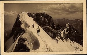 Ansichtskarte / Postkarte Bergsteiger auf dem Ostgipfel der Zugspitze