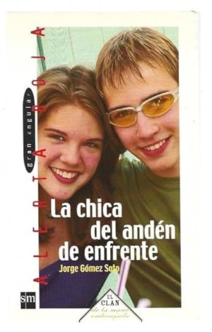 Seller image for CHICA DEL ANDEN DE ENFRENTE - LA for sale by Desvn del Libro / Desvan del Libro, SL