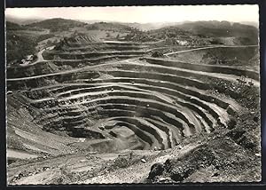 Carte postale Decazeville, La Découverte, Mine exploitée à ciel ouvert, Unique en Europe