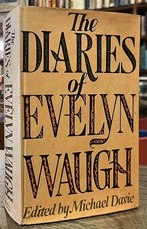 Immagine del venditore per The Diaries of Evelyn Waugh venduto da San Francisco Book Company