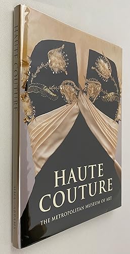 Image du vendeur pour Haute Couture mis en vente par Gordon Kauffman, Bookseller, LLC