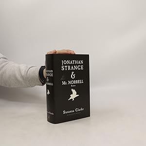 Bild des Verkufers fr Jonathan Strange & Mr. Norrell zum Verkauf von Bookbot