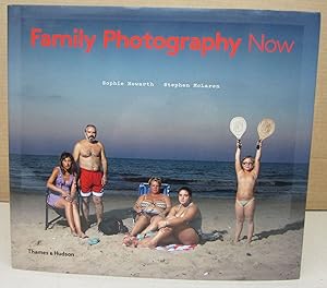 Bild des Verkufers fr Family Photography Now zum Verkauf von Midway Book Store (ABAA)