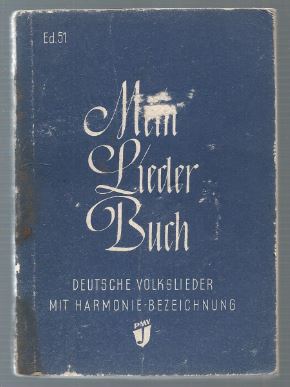 Imagen del vendedor de Mein Liederbuch. Deutsche Volkslieder aus 4 Jahrhunderten mit Harmonie-Bezeichnung. a la venta por Antiquariat Bcherstapel