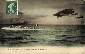 Ansichtskarte / Postkarte Französisches Kriegsschiff, Militärflugzeug