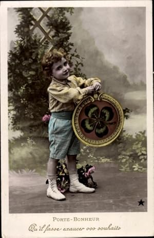 Ansichtskarte / Postkarte Junge mit Glücksklee
