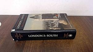 Immagine del venditore per London Two: South (The Buildings Of England) venduto da BoundlessBookstore