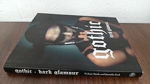 Immagine del venditore per Gothic: Dark Glamour venduto da BoundlessBookstore