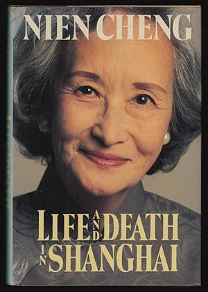 Immagine del venditore per Life and Death in Shanghai (SIGNED) venduto da JNBookseller