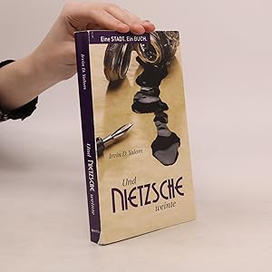 Bild des Verkufers fr Und Nietzsche weinte zum Verkauf von Bookbot