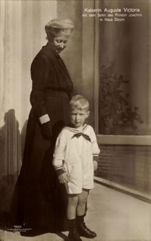 Ansichtskarte / Postkarte Kaiserin Auguste Viktoria, Exil im Haus Doorn, Sohn des Prinzen Joachim...