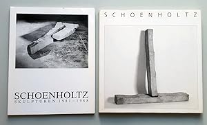 Bild des Verkufers fr Michael Schoenholtz - Skulpturen 1979-1985 / Skulpturen 1981-1988 Stdtische Galerie Nordhorn, 1988 / Mehrteilige Skulpturen - Sprengel Museum Hannover 1989 etc. / Mitten Steine Papiere - Stdtische Galerie im Park, Viersen etc. 2000 - 4 Kataloge zum Verkauf von Verlag IL Kunst, Literatur & Antiquariat