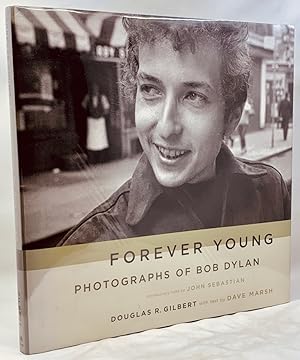 Immagine del venditore per Forever Young: Photographs of Bob Dylan venduto da Zach the Ripper Books