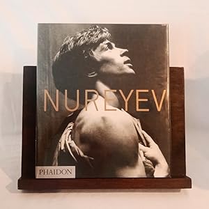 Immagine del venditore per Nureyev venduto da Haymes & Co. Bookdealers